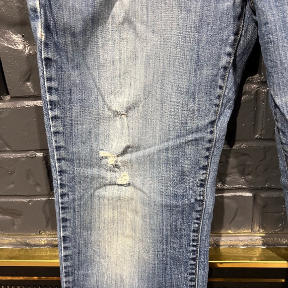 Pendleton Distressed Blue Jeans - Picture 4 of 10